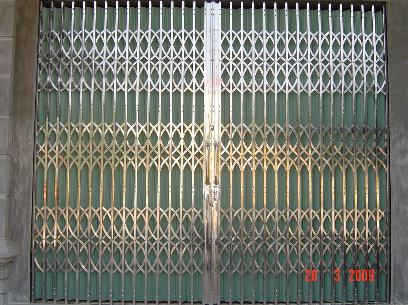 Cửa xếp inox 304